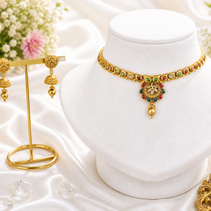 Padmapriya Floral Choker